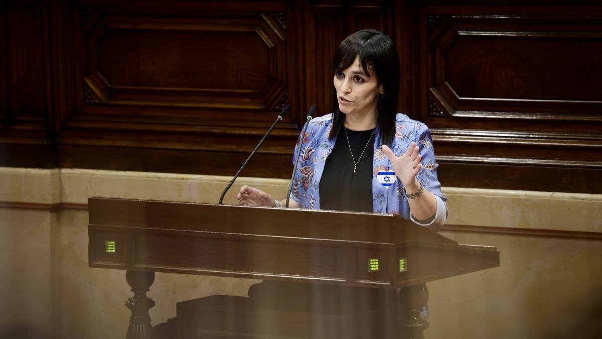 Meloni /// Politik, bisnis dan sepak bola di lereng gunung Tibeda