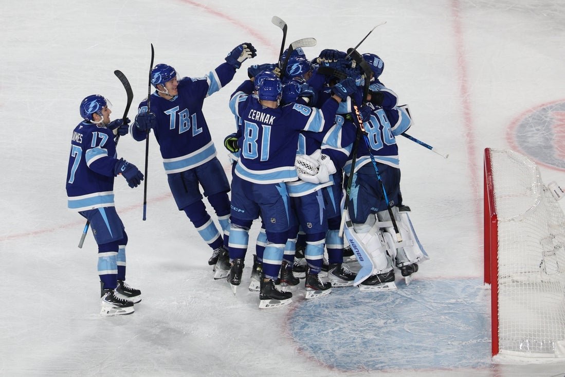 Flash berhasil membuat perbalikan bersejarah dalam pertandingan melawan Browns dalam seri stadion