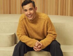 Konrad Ricamora saat mengunjungi Filipina, negara asalnya, untuk pertama kalinya, bersemangat.