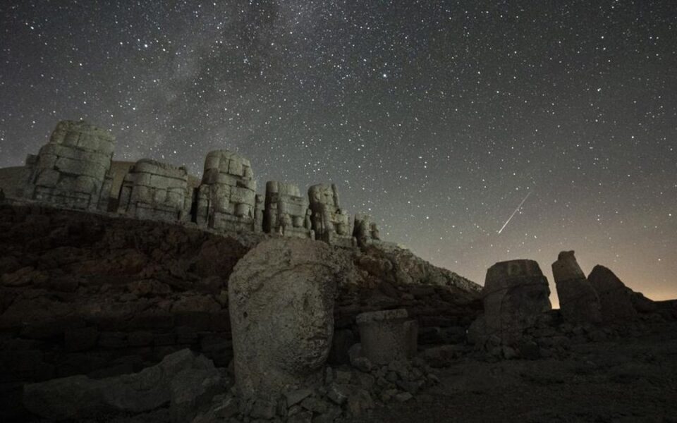 Puncak Hujan Meteor Perseid 2026: Panduan Pengamatan dan Jadwal Puncaknya